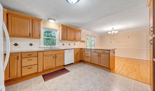Photo #11 of 405 Oakland Circle, Lynchburg, VA 0.5 acres