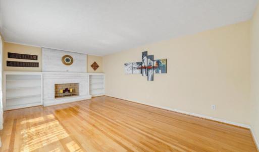 Photo #5 of 405 Oakland Circle, Lynchburg, VA 0.5 acres