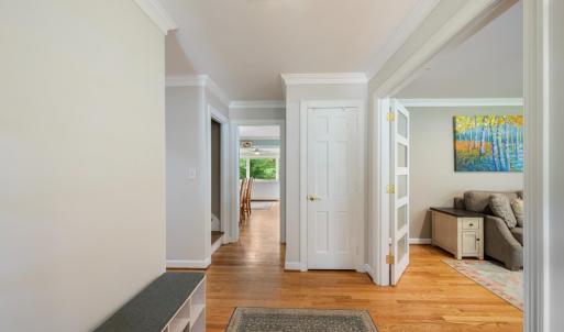 Photo #4 of 3521 Willow Lawn Drive, Lynchburg, VA 0.9 acres