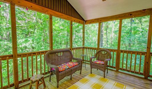 Amazing Screened-in Porch