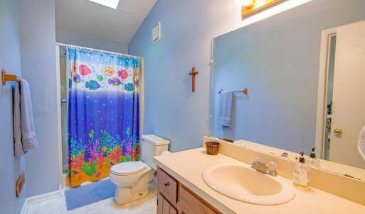 2nd Floor Full Bath