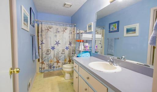 1st Floor Full Bathroom