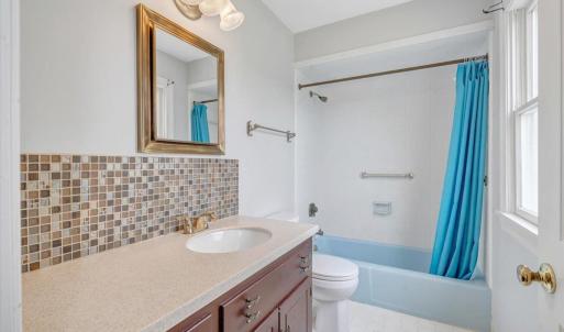 Bedroom 2 ensuite