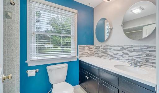 Bedroom 3 ensuite