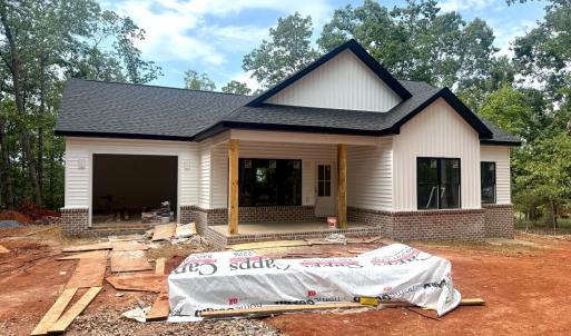 Photo #12 of 1810 AVONDALE Drive, Altavista, VA 0.5 acres