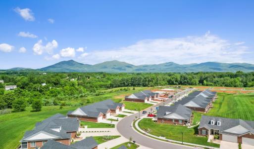 Photo #2 of 174 Villa Oak Circle, Bedford, VA 0.1 acres