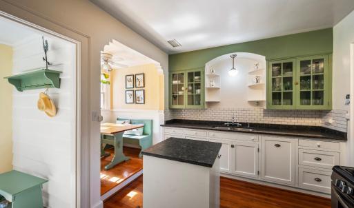Photo #13 of 1020 Rivermont Terrace, Lynchburg, VA 0.2 acres