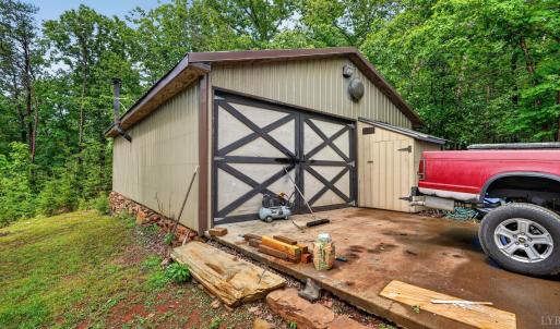 Photo #26 of 222 Holiday Lane, Lynchburg, VA 5.2 acres