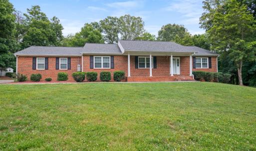 Photo #1 of 53 Woodlake Circle, Altavista, VA 1.4 acres