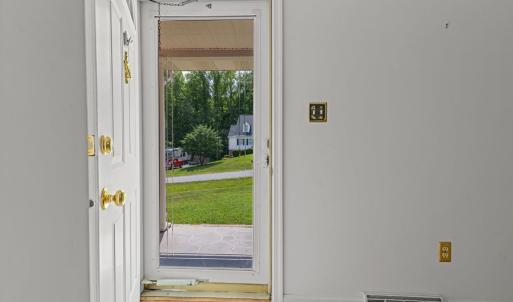 Photo #22 of 53 Woodlake Circle, Altavista, VA 1.4 acres