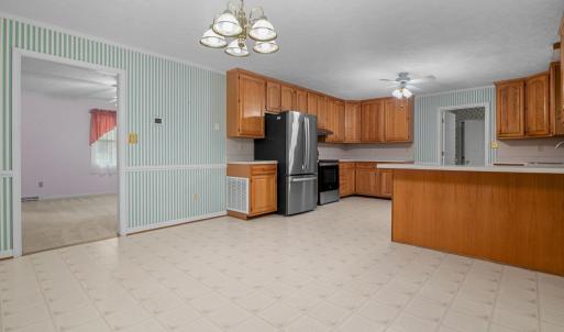 Photo #18 of 53 Woodlake Circle, Altavista, VA 1.4 acres