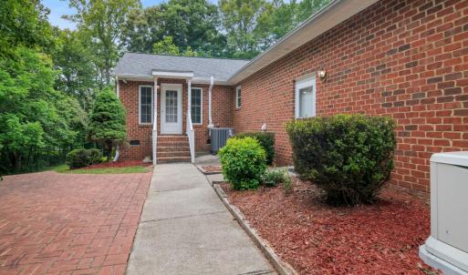 Photo #7 of 53 Woodlake Circle, Altavista, VA 1.4 acres