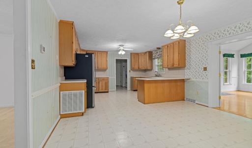 Photo #17 of 53 Woodlake Circle, Altavista, VA 1.4 acres