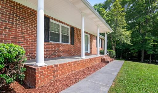 Photo #3 of 53 Woodlake Circle, Altavista, VA 1.4 acres
