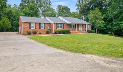 Photo #5 of 53 Woodlake Circle, Altavista, VA 1.4 acres