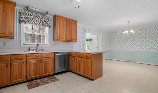 Photo #16 of 53 Woodlake Circle, Altavista, VA 1.4 acres