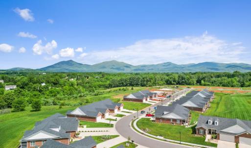 Photo #2 of 147 Villa Oak Circle, Bedford, VA 0.1 acres