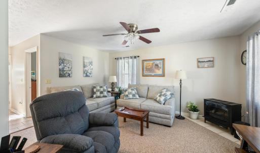 Photo #6 of 139 Riviera Drive, Concord, VA 0.5 acres