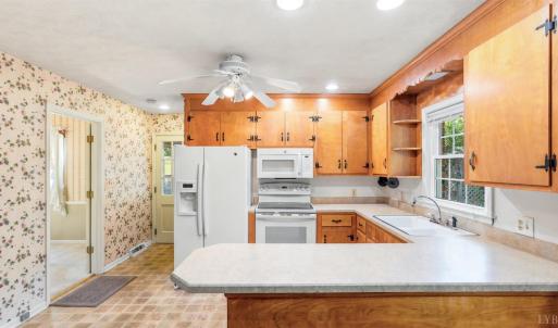 Photo #12 of 324 Charldon Road, Lynchburg, VA 1.3 acres