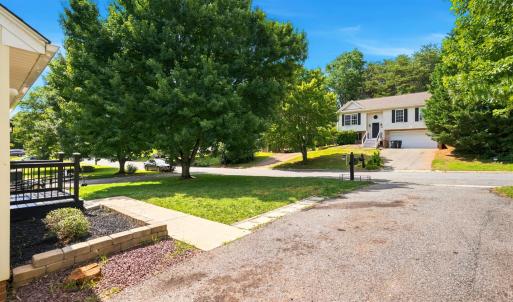 Photo #27 of 341 Blackhawke Drive, Lynchburg, VA 0.2 acres