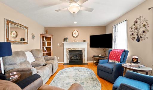 Photo #4 of 18 Stallion Court, Concord, VA 0.5 acres
