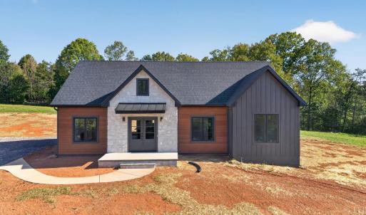 Photo #2 of 9041 Stonewall Road, Appomattox, VA 2.2 acres