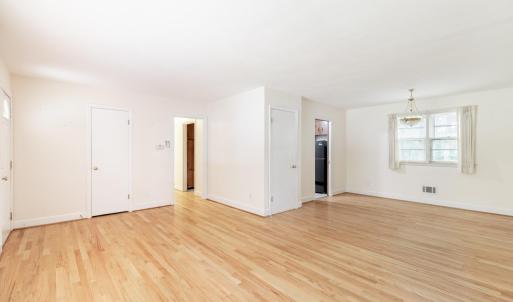 Photo #6 of 1216 Cedar Hill Drive, Lynchburg, VA 0.5 acres