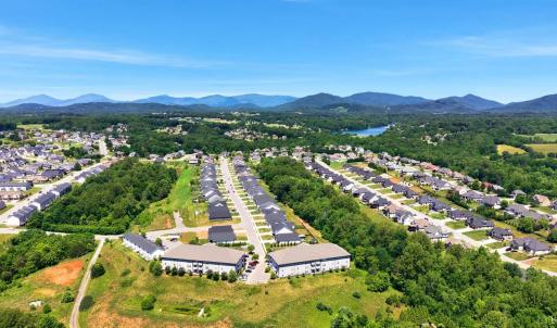 Photo #42 of 1300 Stoney Ridge Boulevard, Forest, VA