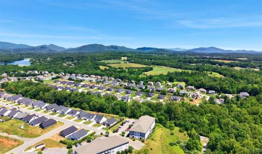 Photo #43 of 1300 Stoney Ridge Boulevard, Forest, VA