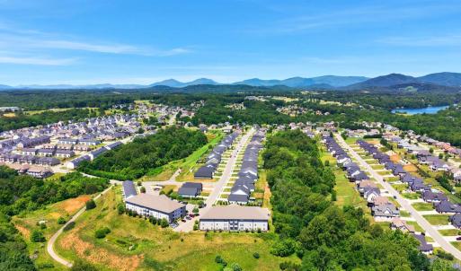 Photo #41 of 1300 Stoney Ridge Boulevard, Forest, VA