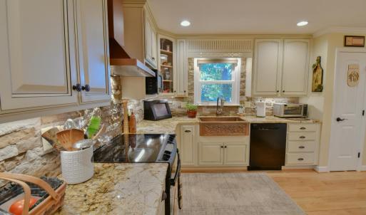 Photo #30 of 6481 Stewartsville Road, Moneta, VA 4.8 acres