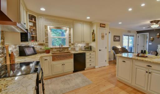 Photo #29 of 6481 Stewartsville Road, Moneta, VA 4.8 acres