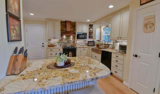 Photo #26 of 6481 Stewartsville Road, Moneta, VA 4.8 acres