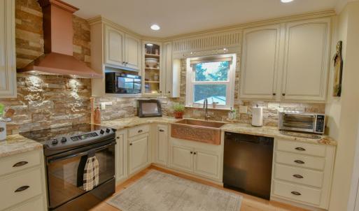 Photo #31 of 6481 Stewartsville Road, Moneta, VA 4.8 acres
