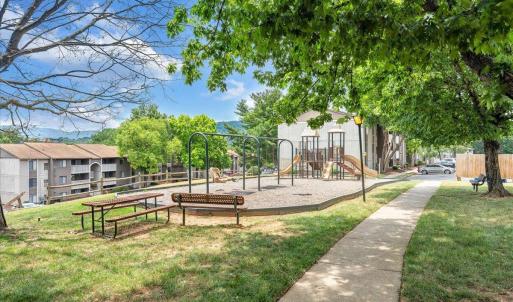 Photo #36 of 4624 Dyer Court, Roanoke, VA 0.1 acres