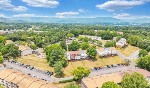Photo #11 of 4624 Dyer Court, Roanoke, VA 0.1 acres