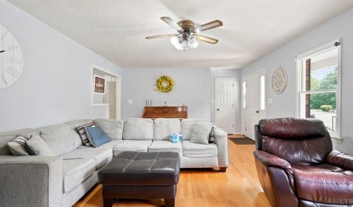 Photo #6 of 419 Holly Hills Drive, Altavista, VA 0.7 acres