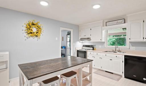 Photo #9 of 419 Holly Hills Drive, Altavista, VA 0.7 acres