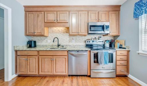 Photo #11 of 539 Missimer Lane, Vinton, VA 0.2 acres