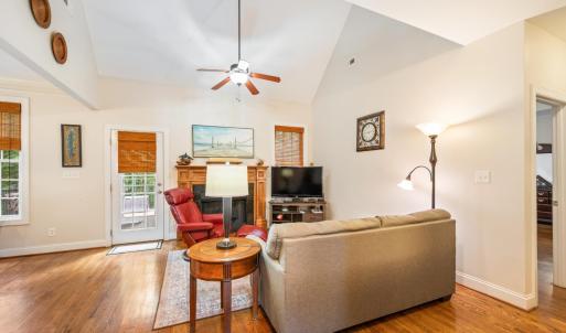 Photo #6 of 189 Irvington Springs Road, Lynchburg, VA 0.6 acres