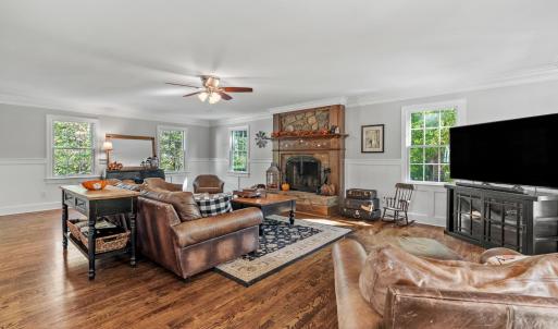 Photo #10 of 207 Fox Runn Dr, Lynchburg, VA 2.3 acres