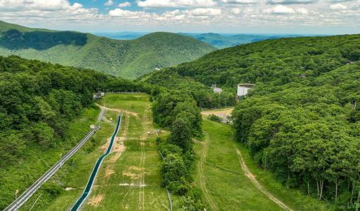 Photo #57 of 740 Laurelwood, Wintergreen, VA 0.1 acres