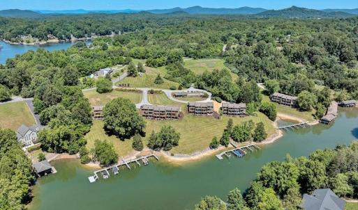 Photo #4 of 401 Harbor Ridge Drive, Goodview, VA