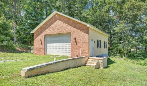 33x35 detached garage and workshop!