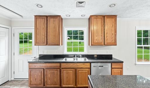 Photo #9 of 3311 Lynch Mill Road, Altavista, VA 0.5 acres
