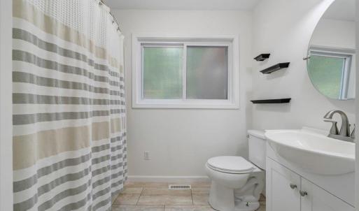 Photo #10 of 105 Windlass Court, Moneta, VA 1.3 acres