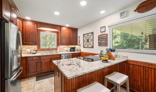 Photo #9 of 1228 Lakeview Drive, Lynchburg, VA 0.7 acres