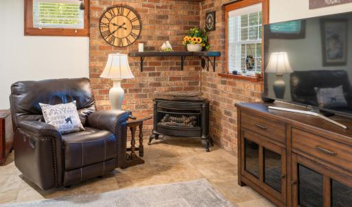 Photo #29 of 1228 Lakeview Drive, Lynchburg, VA 0.7 acres