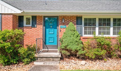 Photo #2 of 1228 Lakeview Drive, Lynchburg, VA 0.7 acres