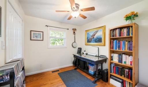 Photo #25 of 1228 Lakeview Drive, Lynchburg, VA 0.7 acres
